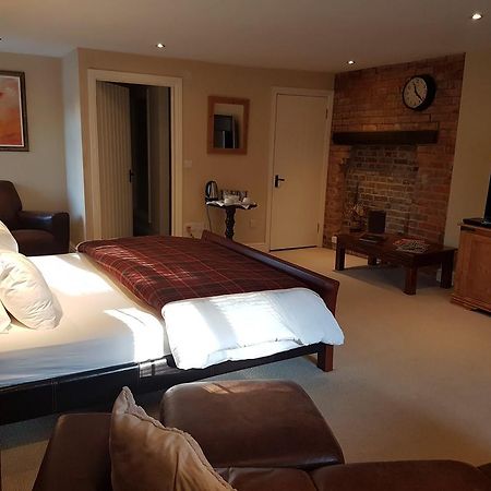 Hôtel Bath Arms Crockerton à Warminster Extérieur photo